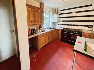 Kitchen- click for photo gallery